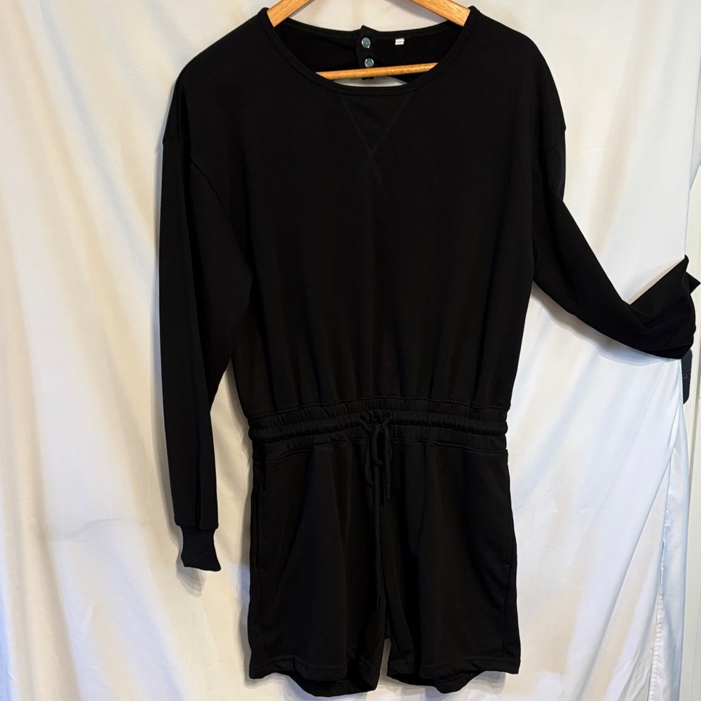 Normcore Black Cotton-Blend Long Sleeve Short Romper with Key Back. NWT SZ S